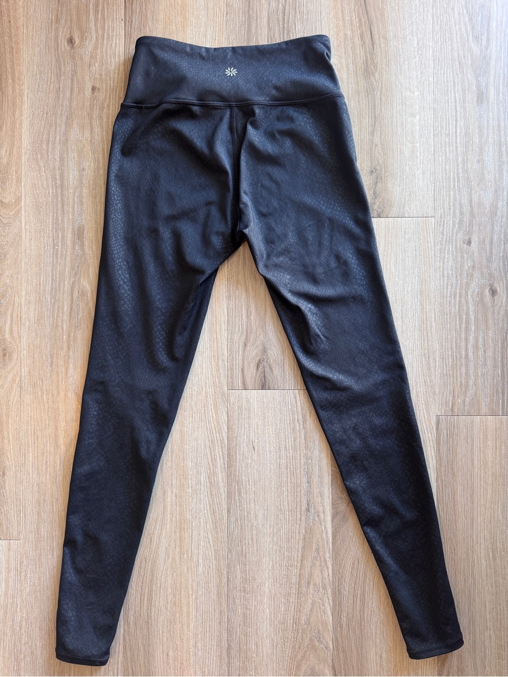Athleta Elation High Rise Matte Foil Print 7/8 Legging XS Black - Picture 4 of 7